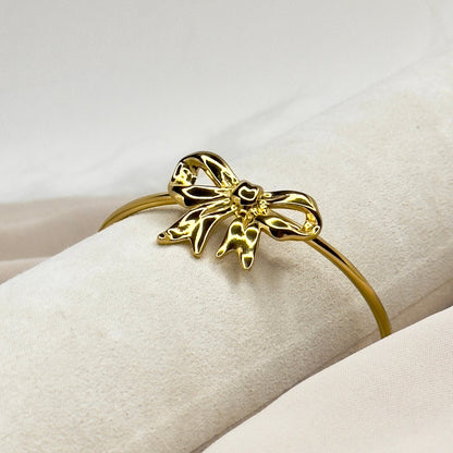 Classy Bow Bangle